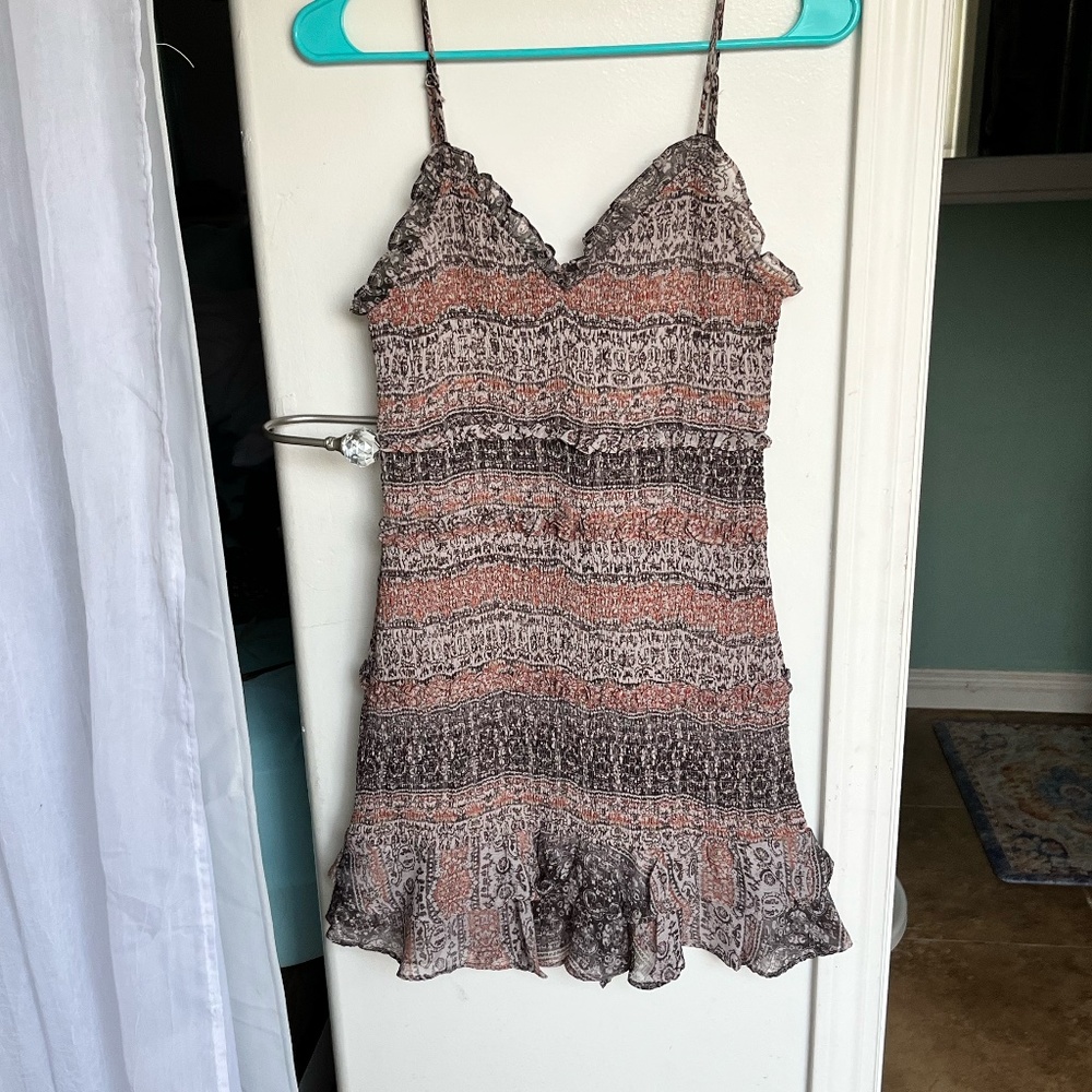 Olivaceous dress brand new never been used med